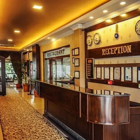 Hotel Teona 3*