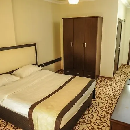 Hotel Teona 3*
